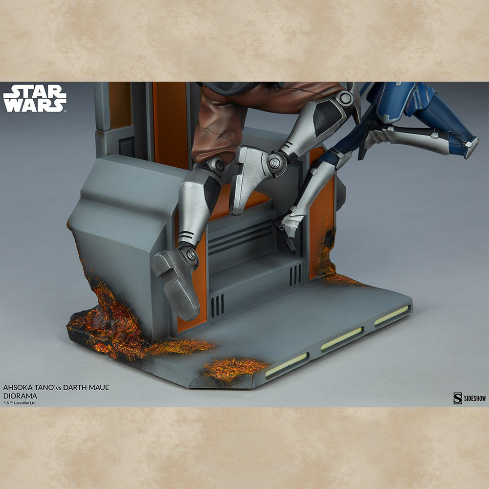 Ahsoka Tano vs. Darth Maul Diorama - Star Wars