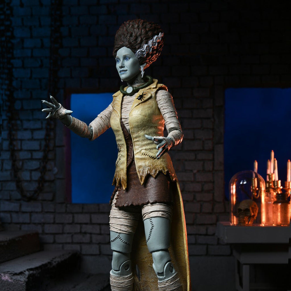 April als Frankensteins Braut Action Figur - Universal Monsters x TMNT