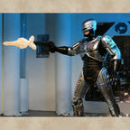 Ultimate Battle Damaged Robocop with Chair Action Figur
