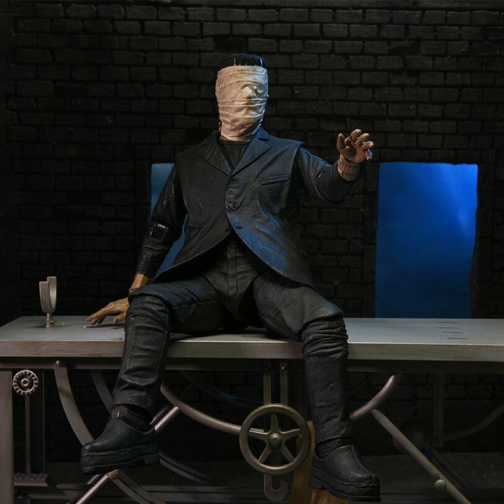 Ultimate Frankenstein Accessory Pack - Universal Monsters