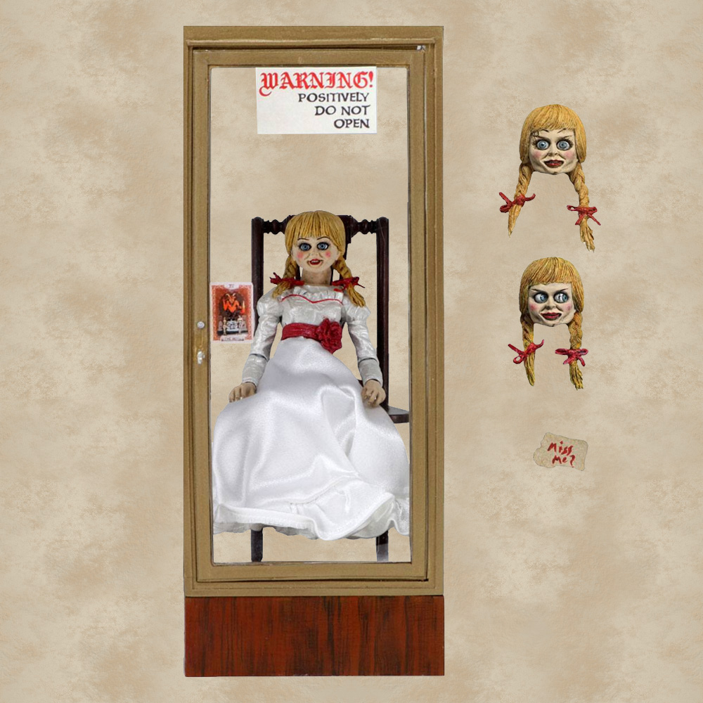 Ultimate Annabelle Comes Home Action Figur - The Conjuring