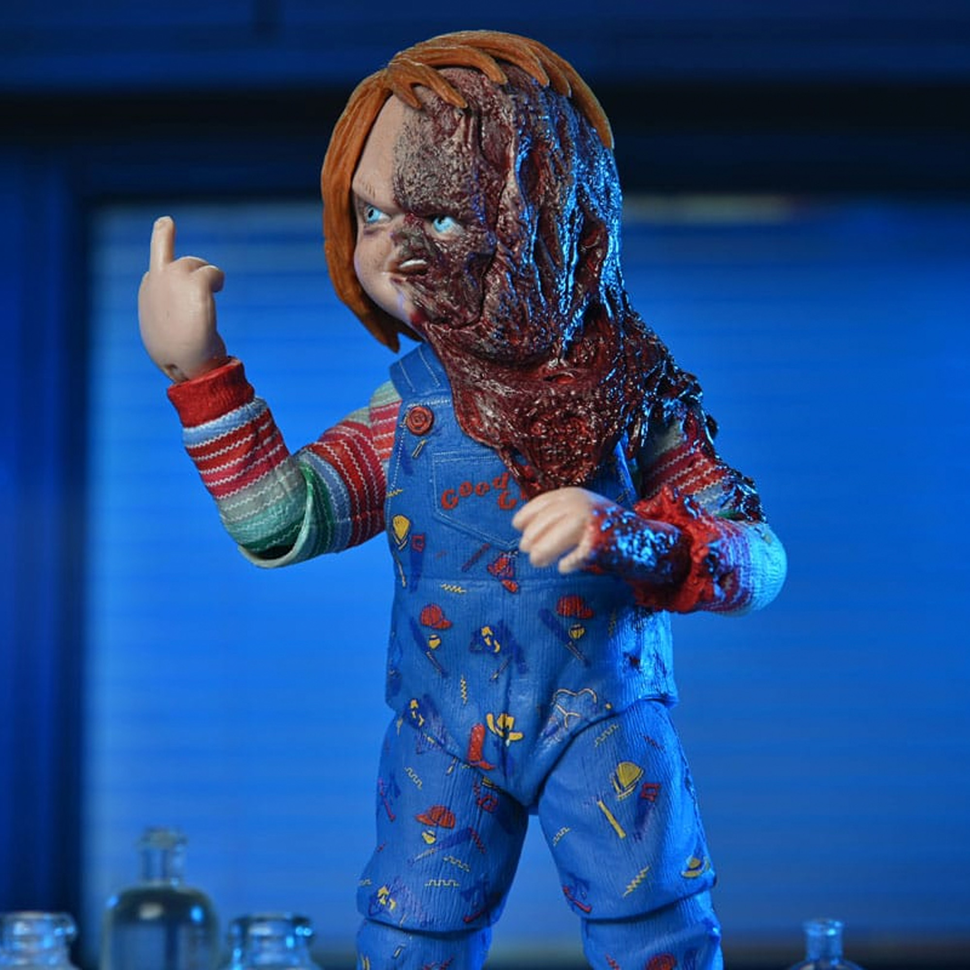 Ultimate Chucky Action Figur - Chucky die Mörderpuppe TV Series